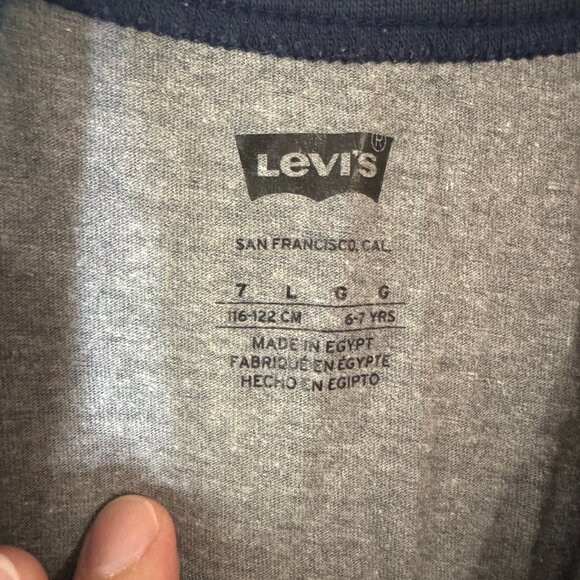 Boys Levi’s Tee, Size 7 - Picture 4 of 4